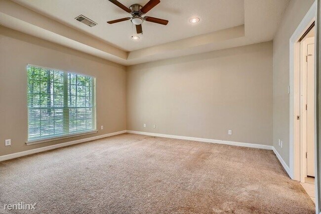 Building Photo - 3 br, 2.5 bath House - 1026 South Commons ...