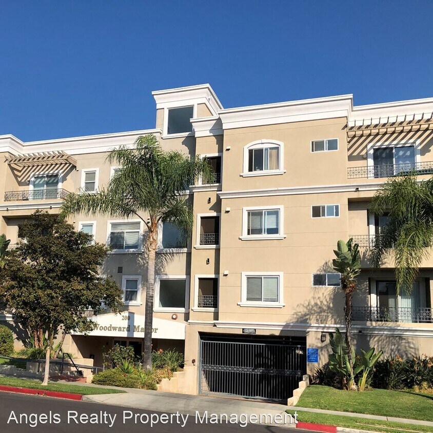Foto principal - 2 br, 2 bath House - 200 N. 5th St, #109