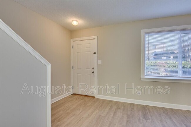 Foto del edificio - 2905 Arrowhead Dr