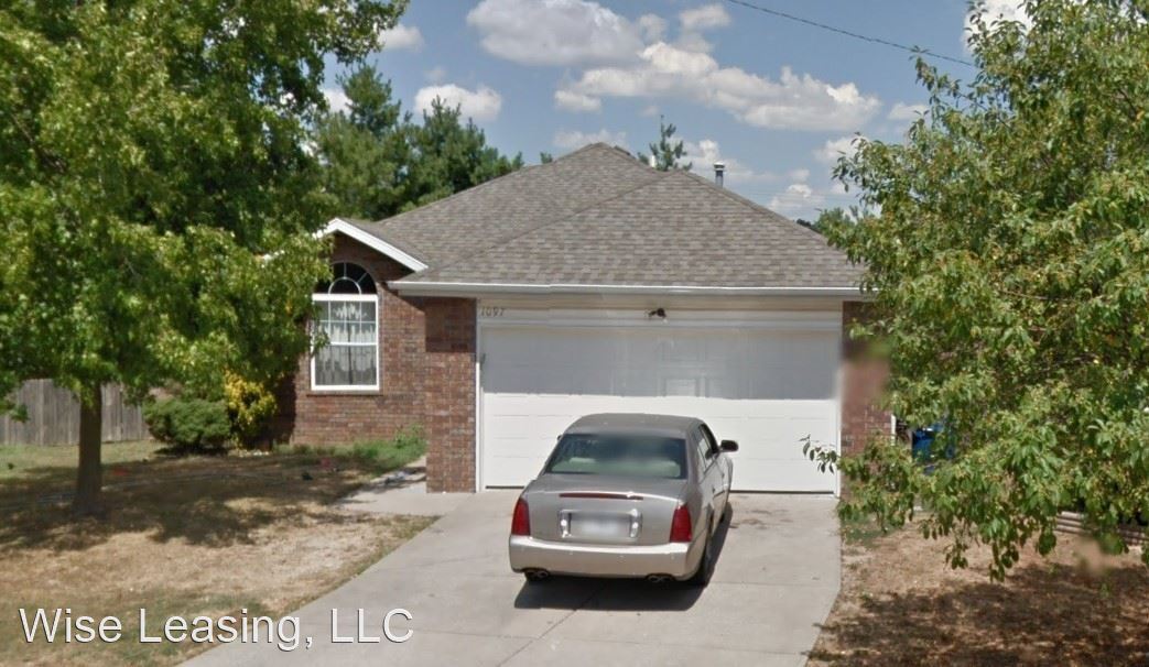 Foto principal - 3 br, 2 bath House - 1097 W Green Pine