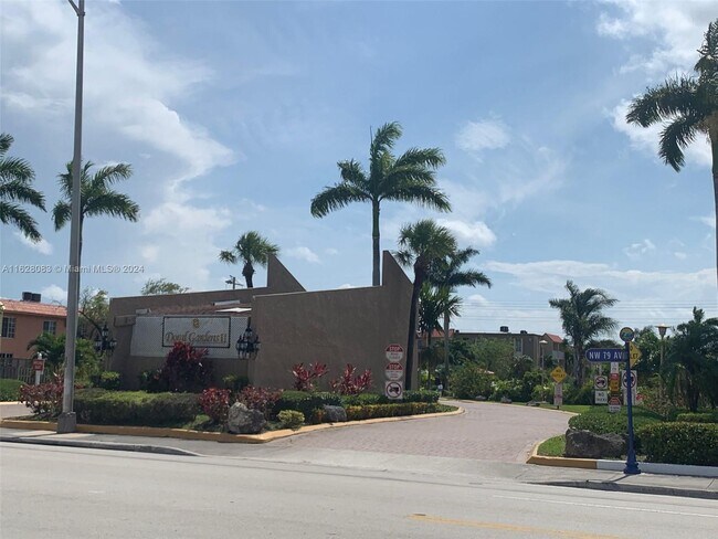 Foto del edificio - 5221 Geneva Ct