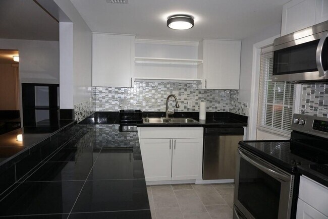 Foto del edificio - 1250 46th St