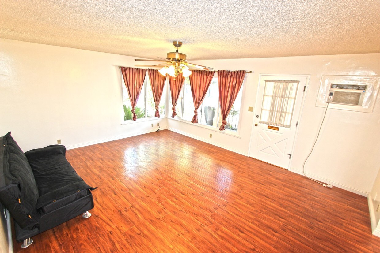 Primary Photo - 9970 Live Oak Ave