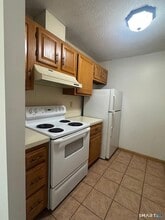 Building Photo - 45 Stevens St