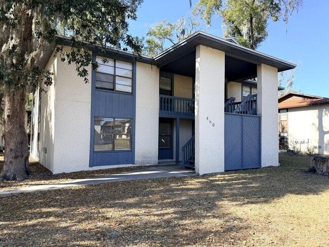 Foto del edificio - 460 Bentwood Ln