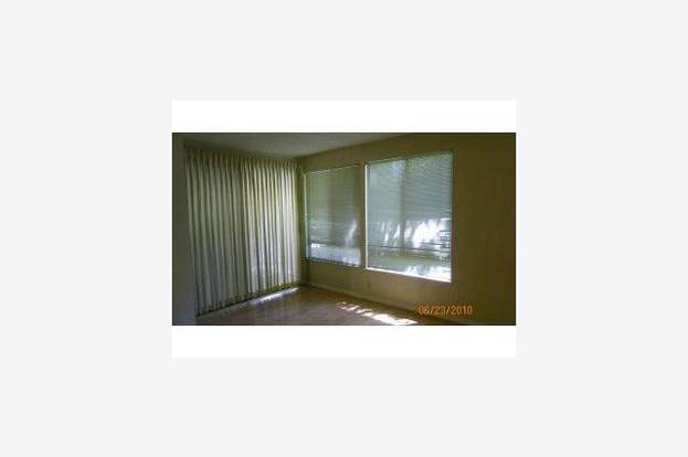 Building Photo - 6216 Buena Vista Dr