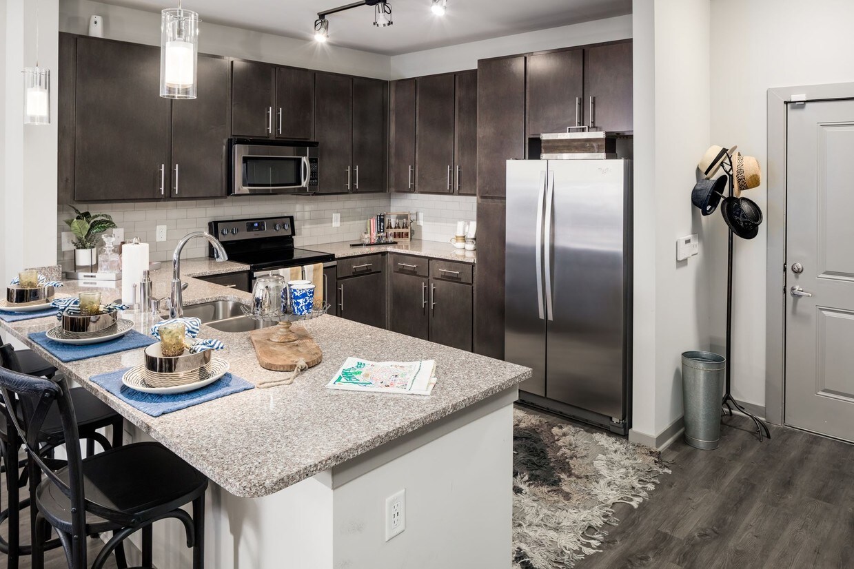 Cortland Bellevue Apartments Nashville, TN