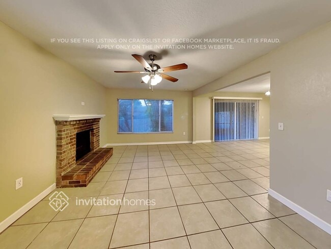 Building Photo - 622 Lake Dexter Cir