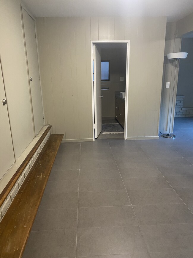 Building Photo - 3920 Blue Canyon Dr