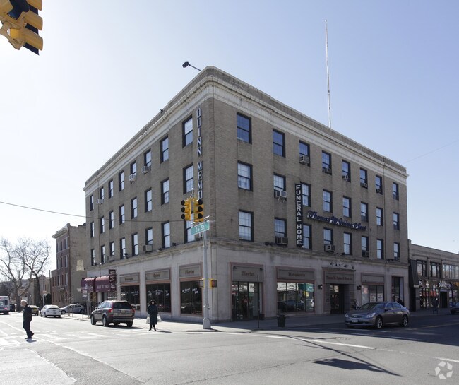 Foto del edificio - 3520 Broadway