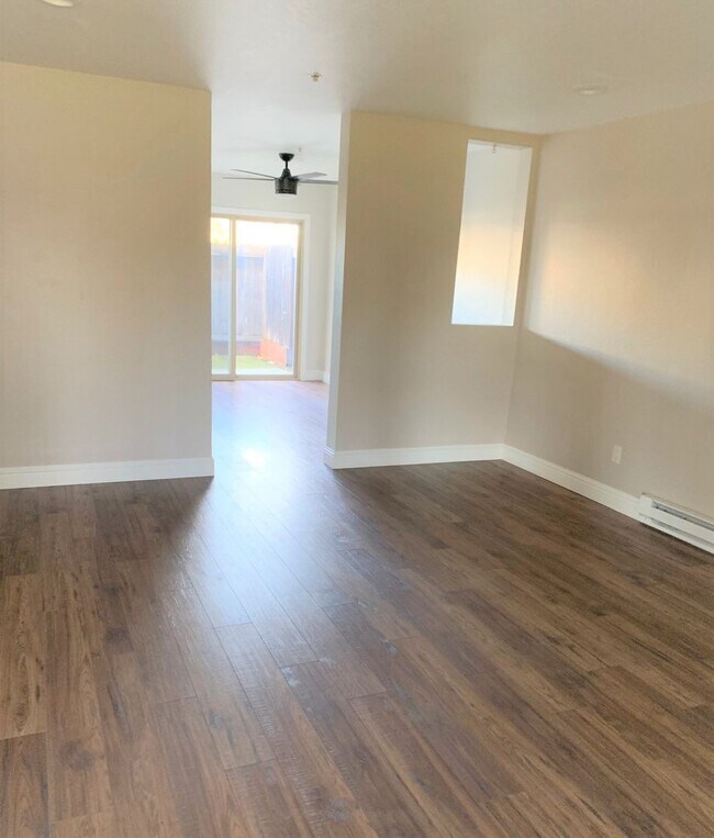 Foto del edificio - Lovely 2 bedroom PUD in the E Section of R...