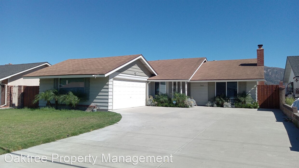 Foto principal - 4 br, 2 bath House - 768 W. Santa Paula St...