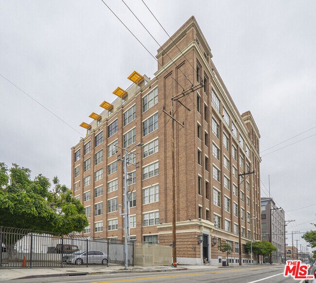 Foto del edificio - 1850 Industrial St