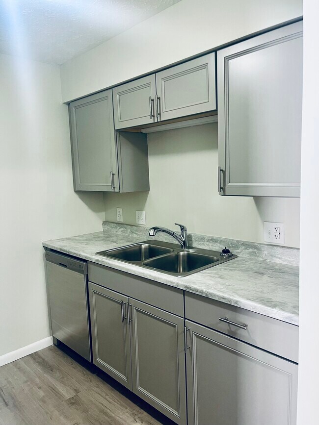 Cocina de 2 habitaciones - River Knolls Apartments