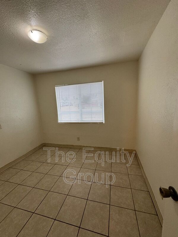 Foto del edificio - 32606 Rd 124