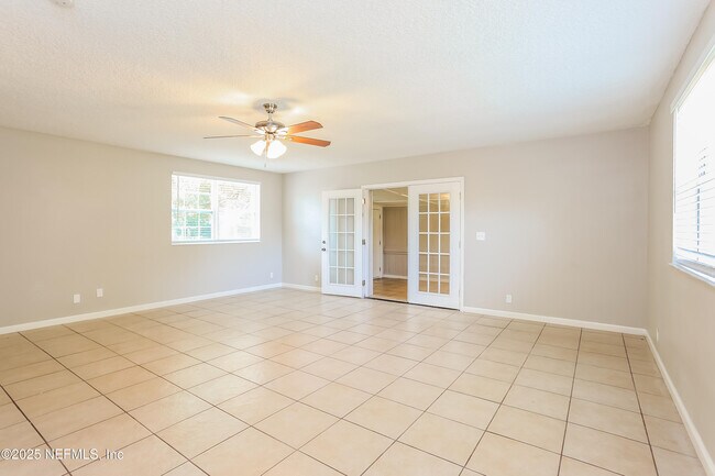 Foto del edificio - 5023 Donnybrook Ave