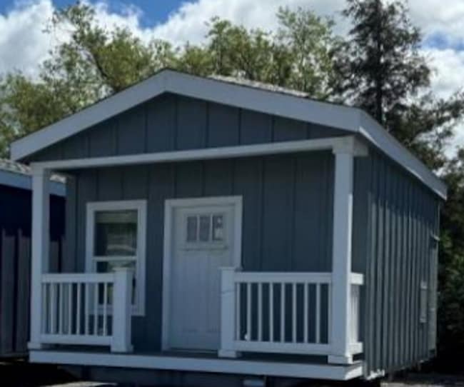 Building Photo - Anthony&#39;s