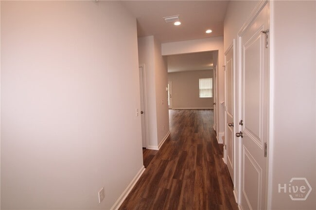 Foto del edificio - 99 Cambium Cir