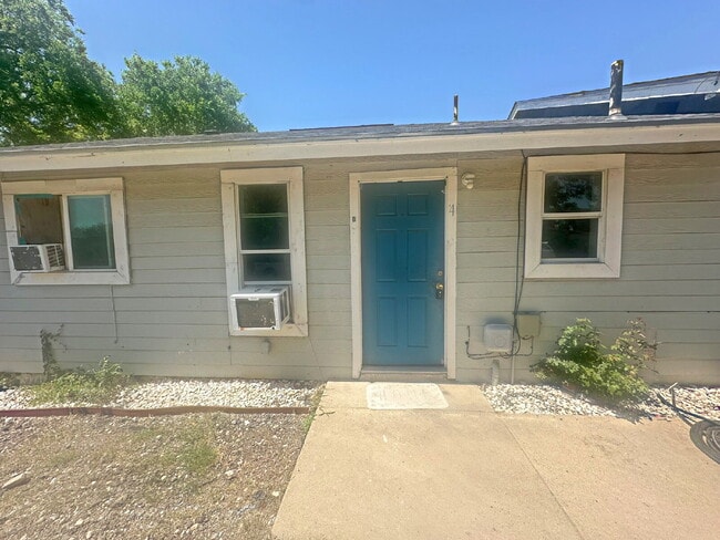 2 Bedroom, 1 Bath Apartment - 2 Bedroom, 1 Bath Apartment