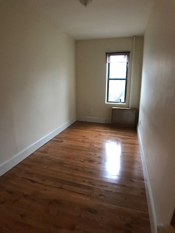 Foto del edificio - 212 Kingsland Ave