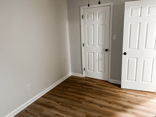 Foto del edificio - 3021 Wahl St