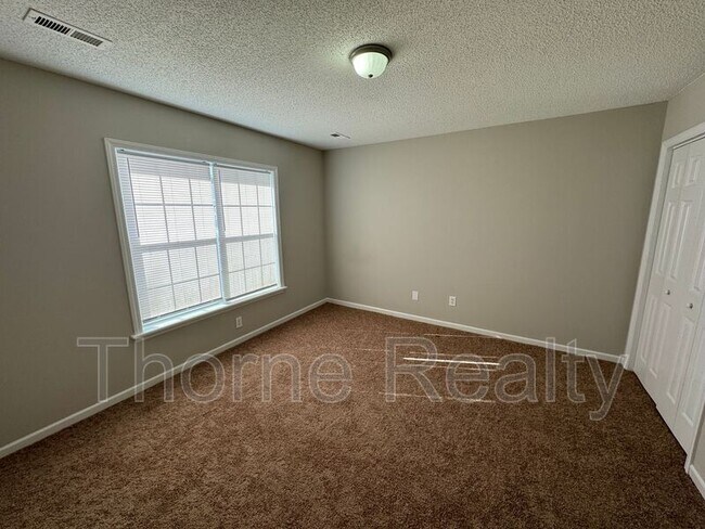 Building Photo - 1603 Longview Ave