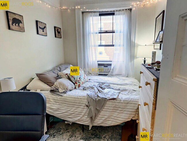 Building Photo - 54 Babcock St