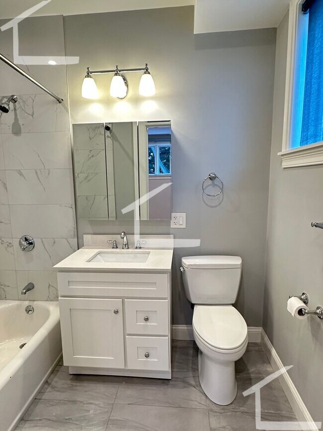 Building Photo - XL Luxury Gem Near Attractions w 2 Parking...