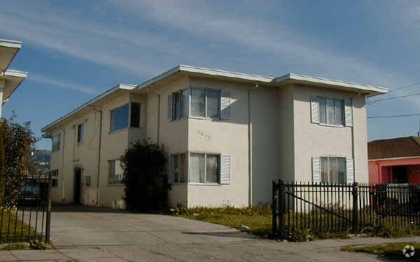 Foto del edificio - 6928 Fresno St
