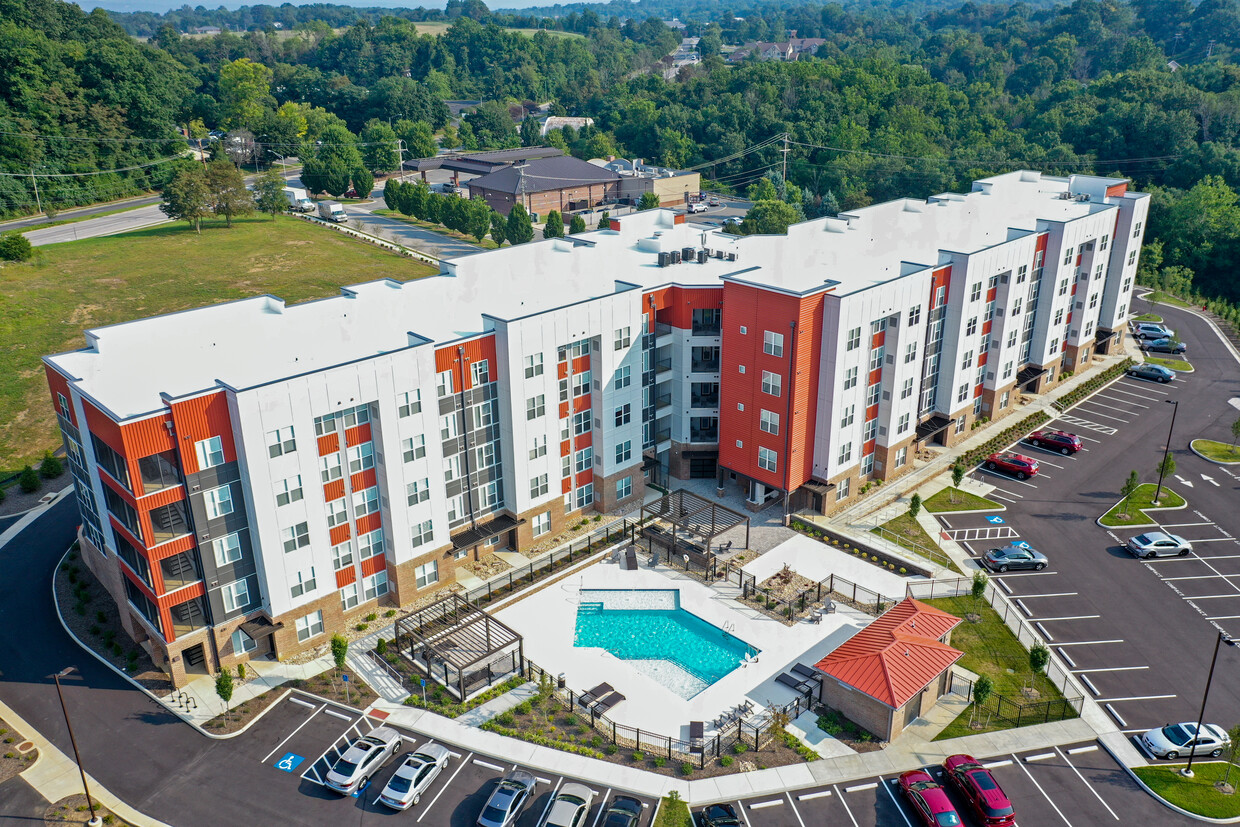 Foto principal - Cedar Pointe Apartments