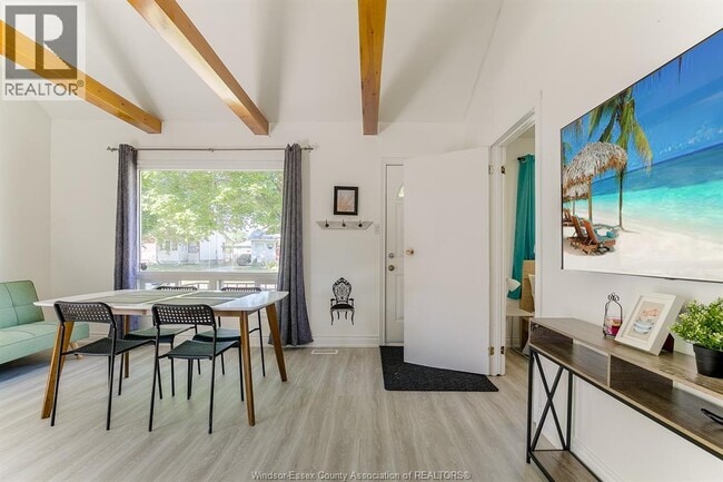 Photo du bâtiment - 1724 George Ave