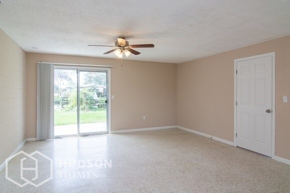 Building Photo - NOW AVAILABLE! 1559 Lakeshore Dr, Lorida, ...