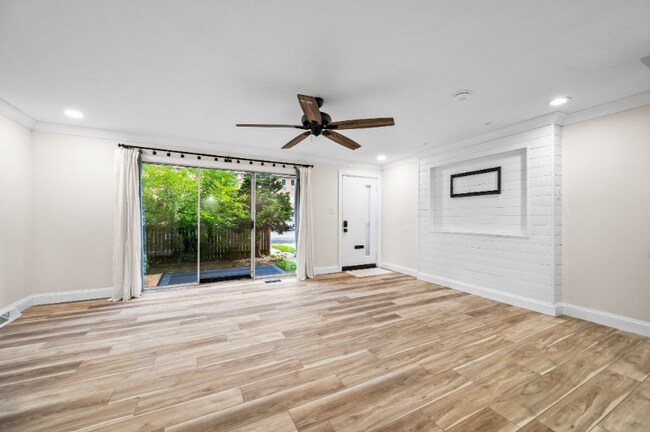 Foto del edificio - 43 Gunning Ln