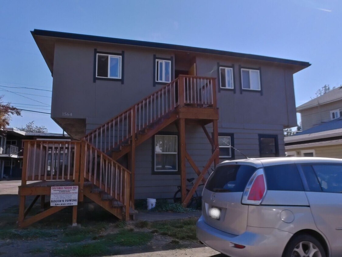 1564 Mill Alley Apartment for Rent in Eugene, OR