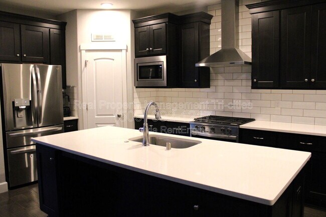 Foto del edificio - 2511 Brodie Ln