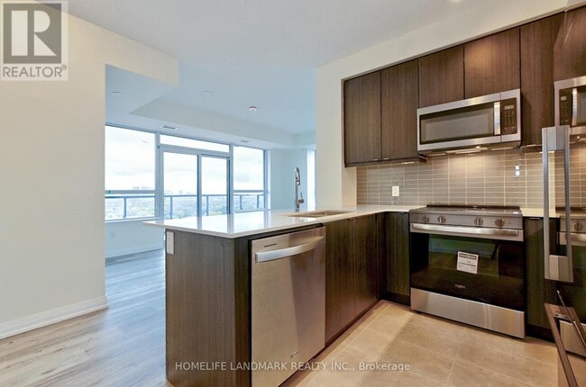 Photo du bâtiment - 3270 Sheppard Ave E