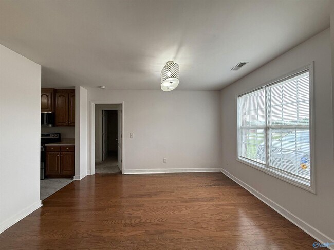 Foto del edificio - 322 Eagle Ridge Dr