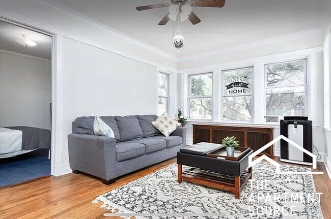 Foto del edificio - 5021 W Belden Ave
