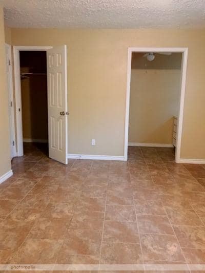 Foto del edificio - 2124 Green Lee Ln