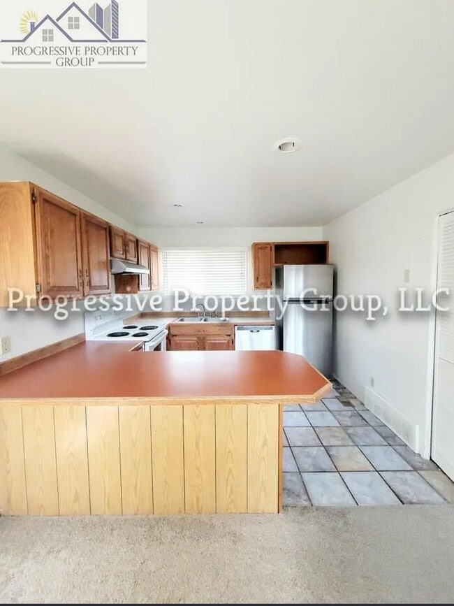 Building Photo - 1140 Magic Lamp Way