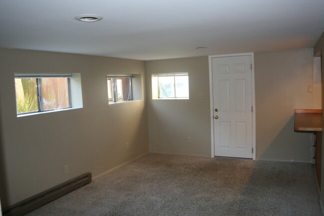 Foto del edificio - 7327 25th Ave NW