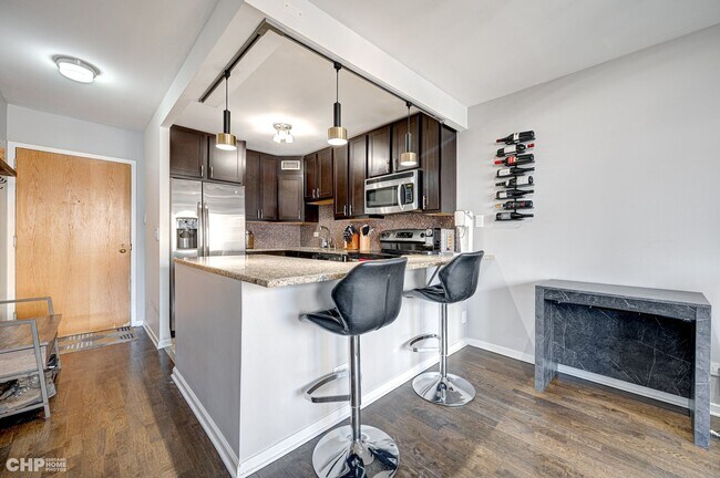 Kitchen - 211 E Ohio St