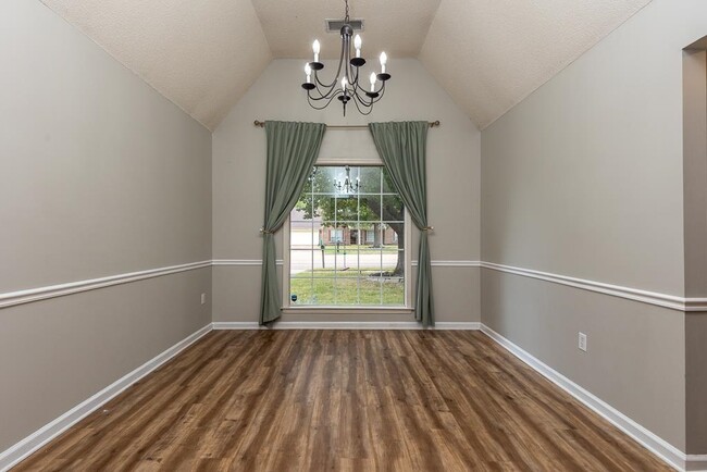 Foto del edificio - 3418 Broadway St