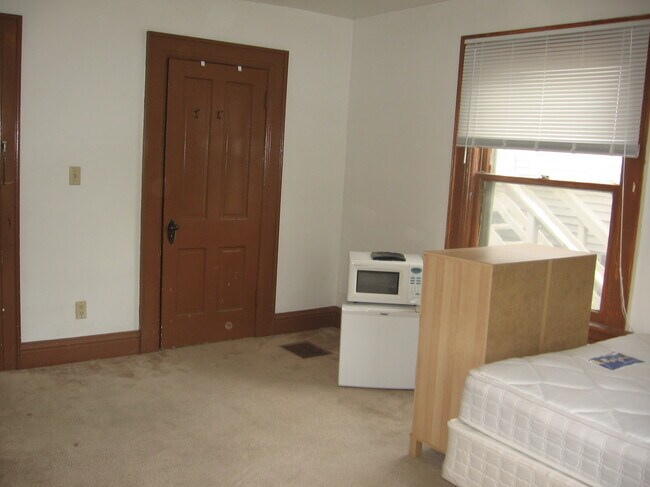 Foto del edificio - 434 S Johnson St