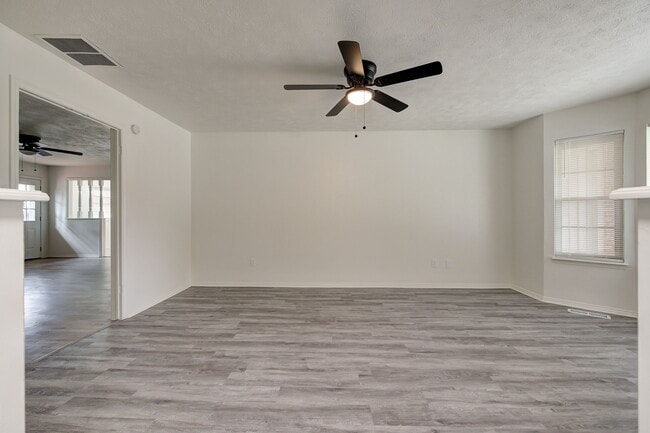 Foto del edificio - 4008 NW 62nd Terrace