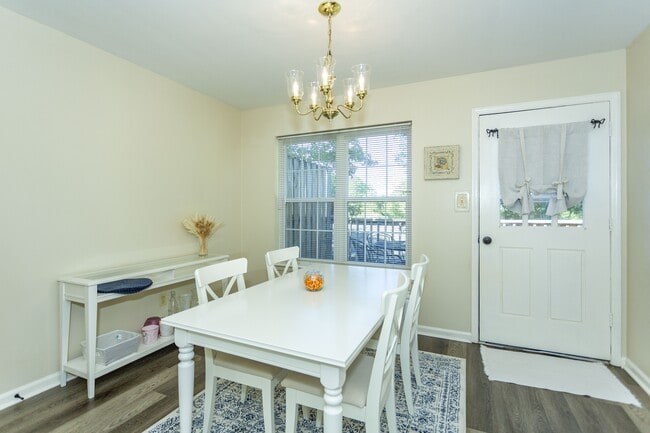 Foto del edificio - 2200 Montreat Cir