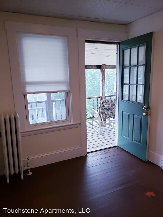 21 Apsley St, Hudson, MA 01749 Room for Rent in Hudson, MA