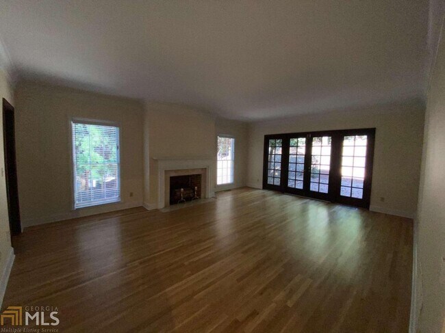 Foto del edificio - 2939 Rivermeade Dr NW