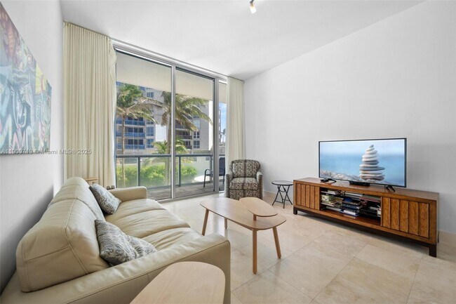 Foto del edificio - 6799 Collins Ave