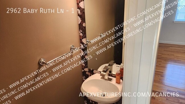 Building Photo - 2962 Baby Ruth Ln